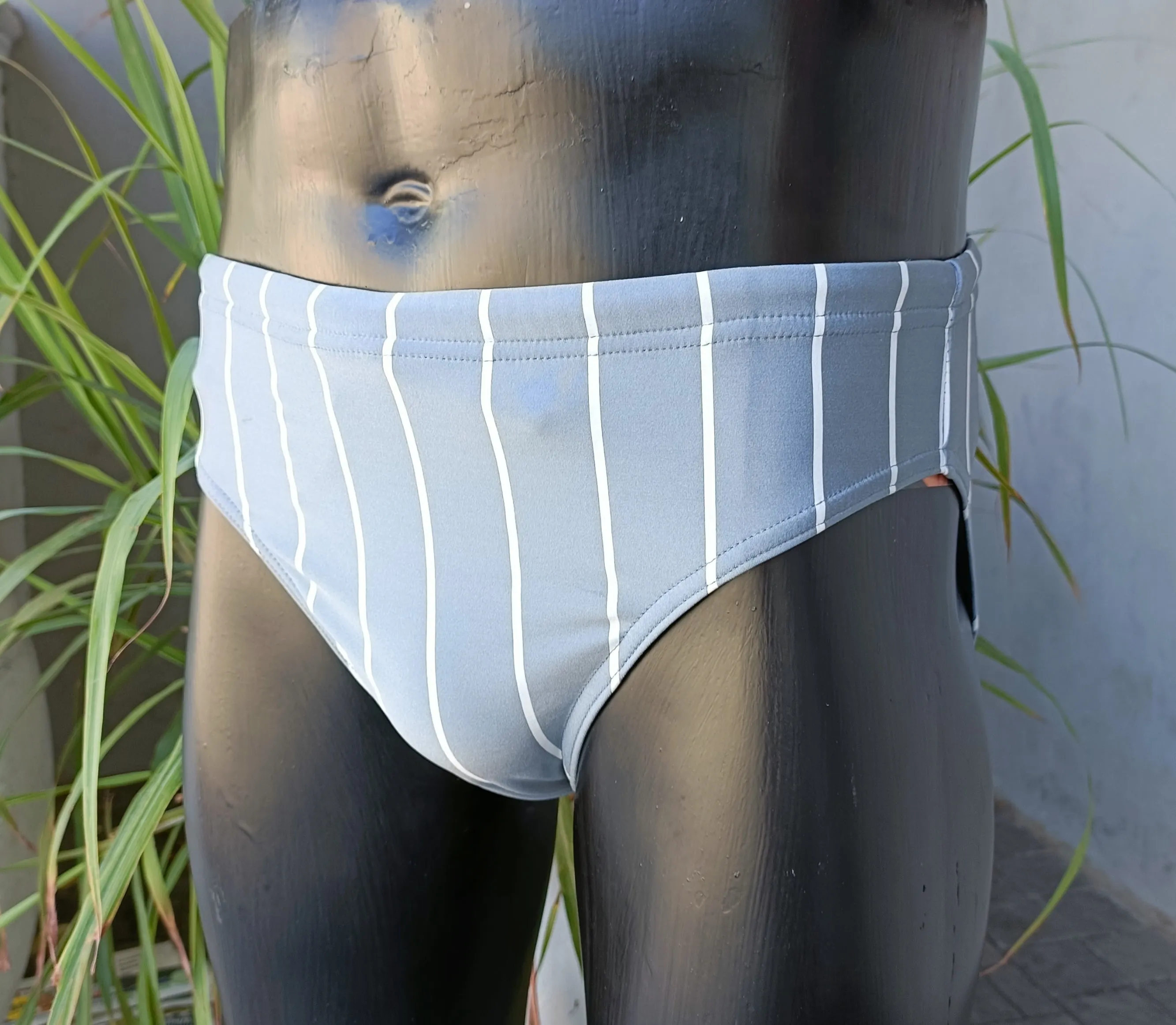 031 Men' s Striped Swimming Brief - End of range clearance